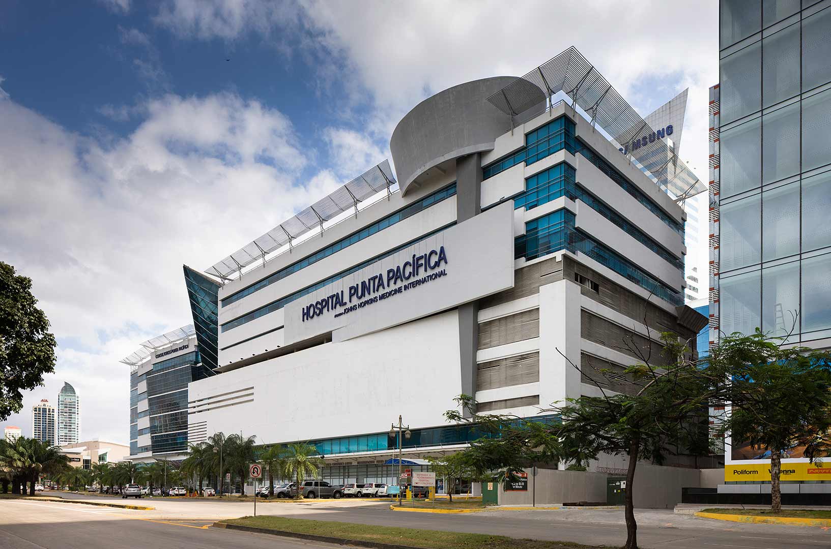 Healthcare facility in Panama, with roughly $150 a month budgeted for a local health insurance plan on a $2,000 budget