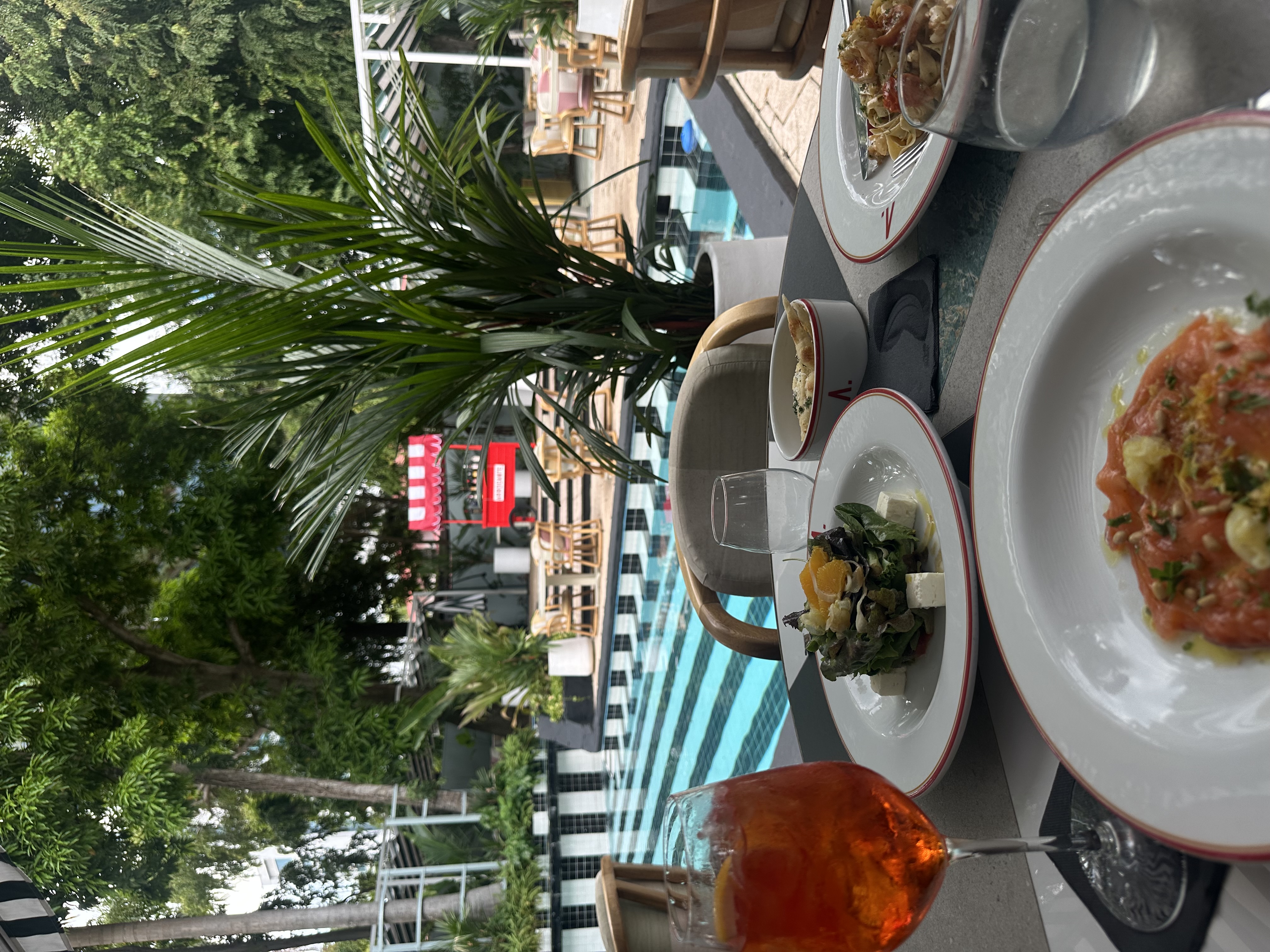 Upscale restaurant setting in Panama City